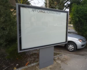 Photo d'une vitrine administrative Panocolor : mobi-admin 2H