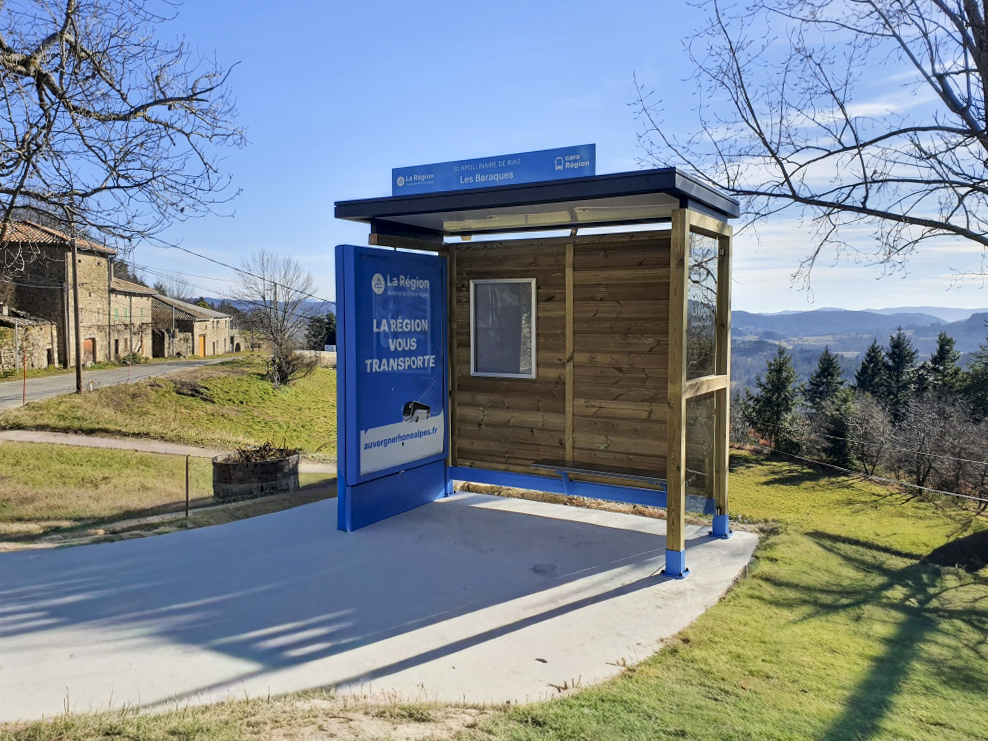 Abribus Natura - réalisation Panocolor - St Apollinaire de Rias