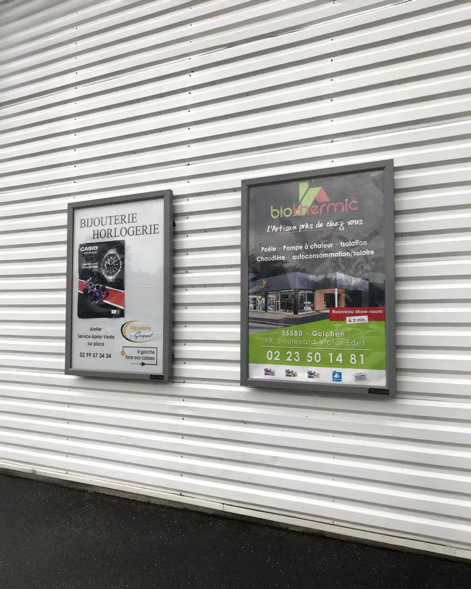 Affichage mural - caisson R - pour présentation de publicité